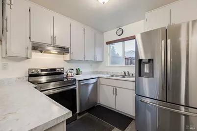 668 Racquet Club Drive, Rohnert Park, CA 94928 - Photo 5