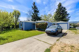 13780 Mountain House Rd, Hopland, CA 95449 - Photo 3