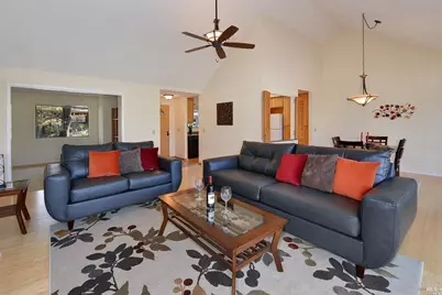 14 Oak Forest Lane, Santa Rosa, CA 95409 - Photo 3