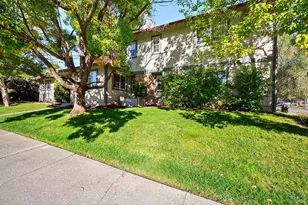 2309 Parkwood Ct, Santa Rosa, CA 95409 - Photo 3