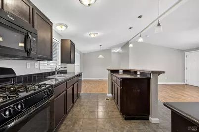 104 Leisure Park Circle, Santa Rosa, CA 95401 - Photo 23