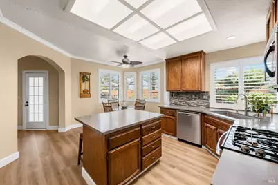 736 Dellwood Court, Vacaville, CA 95688 - Photo 13