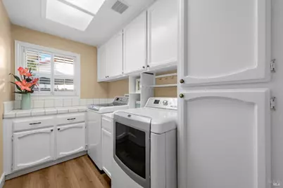 736 Dellwood Court, Vacaville, CA 95688 - Photo 51