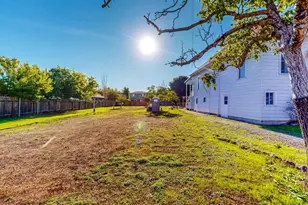 320 Vallejo St, Petaluma, CA 94952 - Photo 13