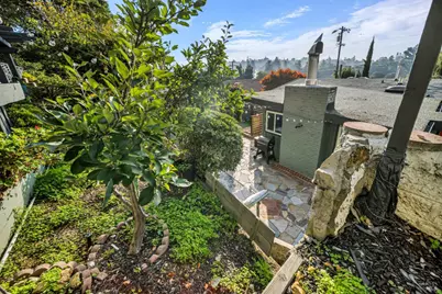 7810 Sanford Street, Oakland, CA 94605 - Photo 39