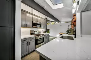 7810 Sanford St, Oakland, CA 94605 - Photo 11