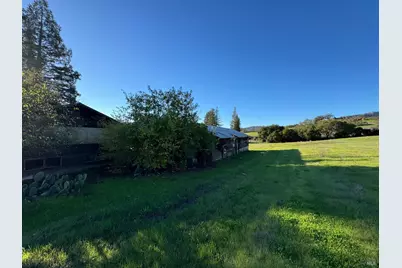 6114 Red Winery Road, Geyserville, CA 95441 - Photo 9