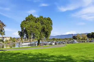 28 S Newport Dr, Napa, CA 94559 - Photo 53