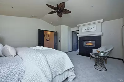 28 S Newport Drive, Napa, CA 94559 - Photo 37