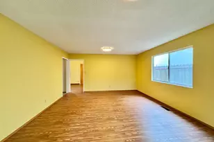 2760 Clifford St, Napa, CA 94558 - Photo 9