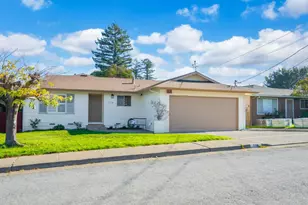 716 Elm Dr, Petaluma, CA 94952 - Photo 1