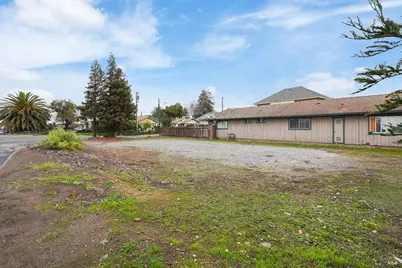 201 Sacramento Street, Suisun City, CA 94585 - Photo 7