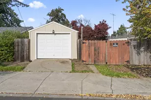 1295 Hemlock St, Napa, CA 94559 - Photo 27