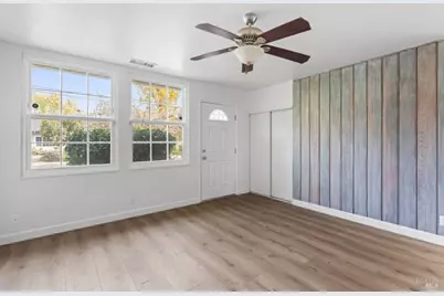1295 Hemlock Street, Napa, CA 94559 - Photo 5