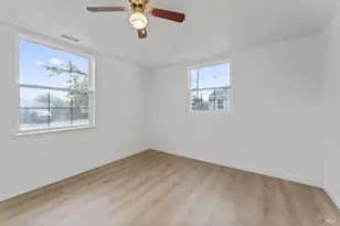 1295 Hemlock St, Napa, CA 94559 - Photo 19