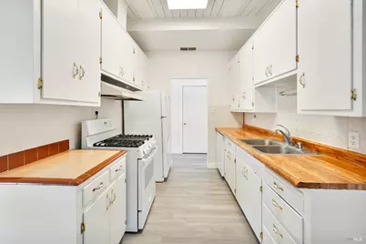 240 S 7th Street, Dixon, CA 95620 - Photo 13