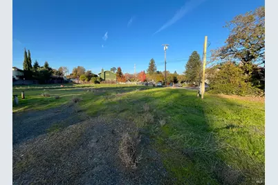 1055 Wright Street, Santa Rosa, CA 95404 - Photo 17