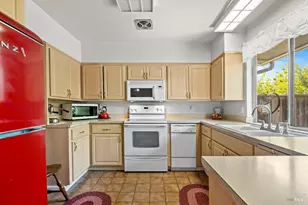 1072 Los Gamos Rd, San Rafael, CA 94903 - Photo 9