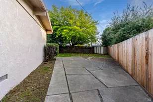 103 Sandalwood Ct, Vallejo, CA 94591 - Photo 25