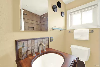 7937 Sunkist Drive, Oakland, CA 94605 - Photo 29