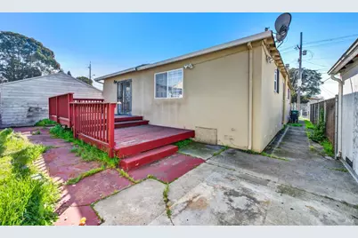 7608 Arthur Street, Oakland, CA 94605 - Photo 33