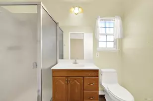 7608 Arthur St, Oakland, CA 94605 - Photo 29