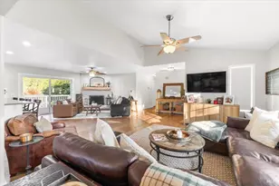 10465 Pelham Dr, Windsor, CA 95492 - Photo 7