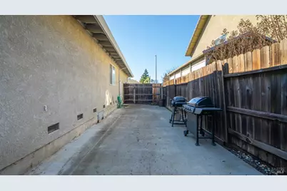 160 Lynd Way, Dixon, CA 95620 - Photo 41