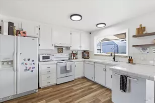 615 Chyrl Way, Suisun City, CA 94585 - Photo 9