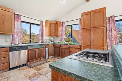 6620 Robinson Creek Road, Ukiah, CA 95482 - Photo 37