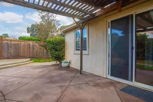1006 Champion Pl, Vacaville, CA 95687 - Photo 35