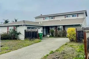 1713 Alhambra Ct, Petaluma, CA 94954 - Photo 1