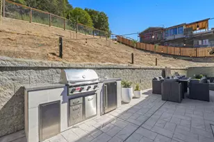 31 Erin Dr, San Rafael, CA 94903 - Photo 39