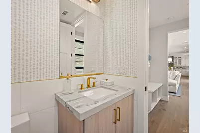 31 Erin Drive, San Rafael, CA 94903 - Photo 7