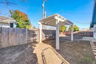 255 E Chestnut St, Dixon, CA 95620 - Photo 73