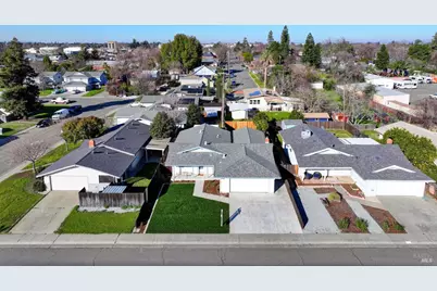 255 E Chestnut Street, Dixon, CA 95620 - Photo 5