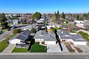 255 E Chestnut St, Dixon, CA 95620 - Photo 5