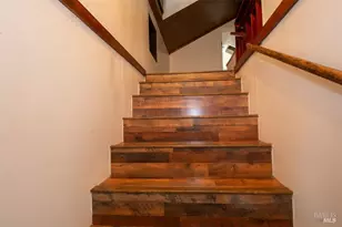 18089 Riverside Dr, Sonoma, CA 95476 - Photo 13