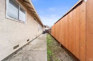 1120 Camellia Ln, Suisun City, CA 94585 - Photo 29