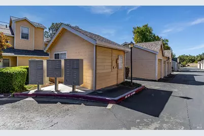 735 Buchanan Street #221, Benicia, CA 94510 - Photo 7