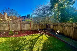 10845 Rio Ruso Dr, Windsor, CA 95492 - Photo 27