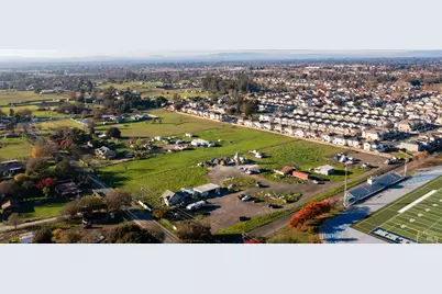 671 Bellevue Avenue, Santa Rosa, CA 95407 - Photo 9