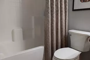 6 N Napa Dr, Petaluma, CA 94954 - Photo 33