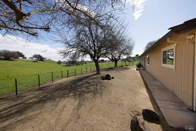 3964 Sierra Vista Drive, Vacaville, CA 95688 - Photo 5