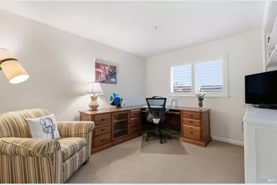 94 S Newport Drive, Napa, CA 94559 - Photo 31