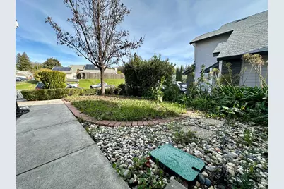 2472 Vista Grande, Fairfield, CA 94534 - Photo 51