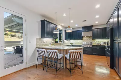 710 Kearney Street, Benicia, CA 94510 - Photo 11