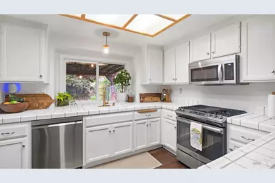 558 Monaco Circle, Cloverdale, CA 95425 - Photo 11