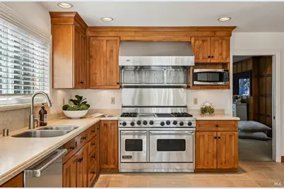 1014 Stonedge Drive, Napa, CA 94558 - Photo 17