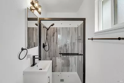 178 Baxter Street, Vallejo, CA 94590 - Photo 25